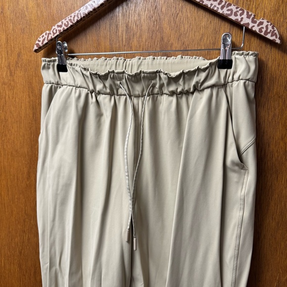 Lululemon Keep Moving Joggers Pull On Drawstring Pants Trench Khaki Tan 10 - Picture 6 of 11